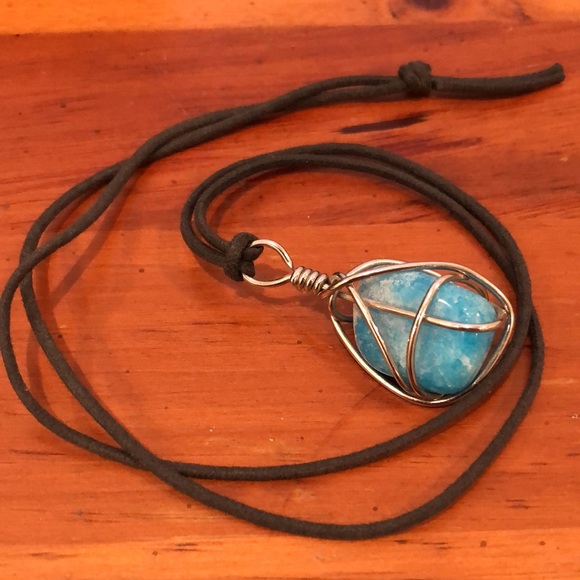 Turquoise Pendant Leather Necklace - Picture 3 of 4
